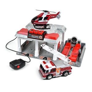 Maxx Action Fire & Rescue Garage Playset Firetruck, Helicopter.